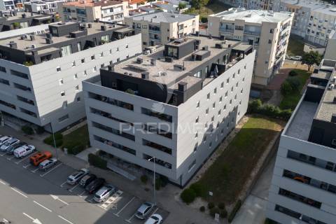 Apartamento t3 na urbanização da acrescentar em real