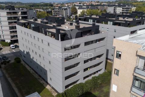 Apartamento t3 na urbanização da acrescentar em real