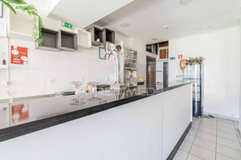 Restaurante / churrasqueira – para venda oportunidade de negócio na amadora