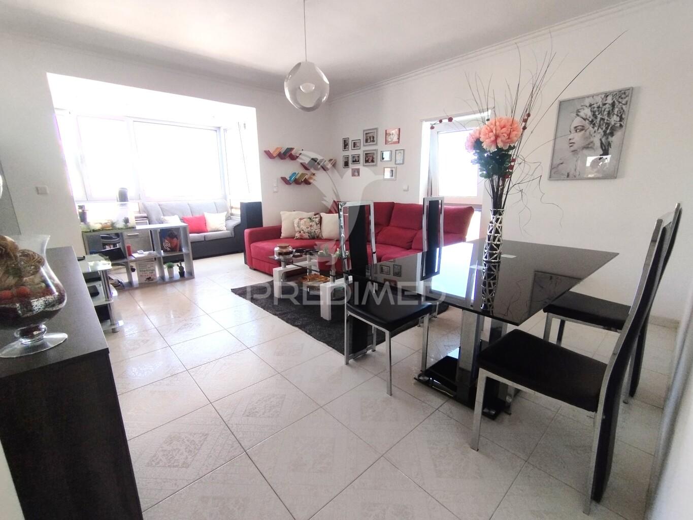 Apartamento com garagem