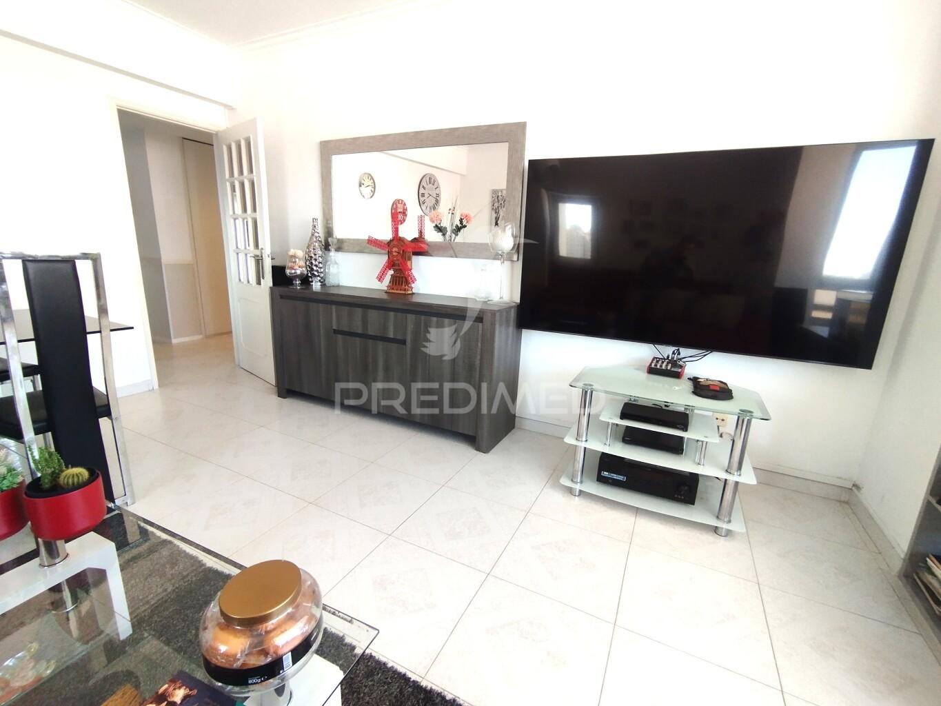 Apartamento com garagem