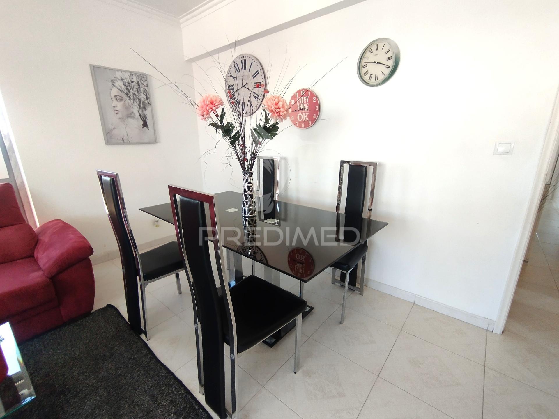 Apartamento com garagem