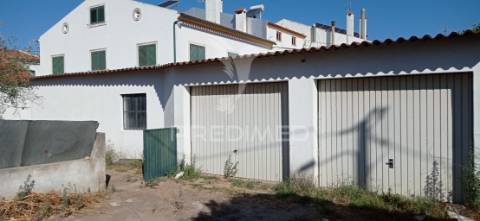 Imóvel c/ viabilidade de transformar p/ habitação  , bemposta- abrantes.