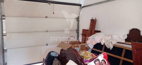 Imóvel c/ viabilidade de transformar p/ habitação  , bemposta- abrantes.