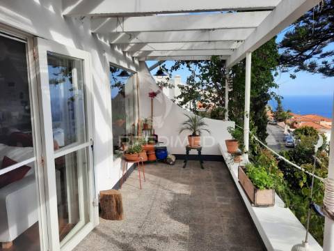 Moradia t2 com terraço vista mar & jardim tropical