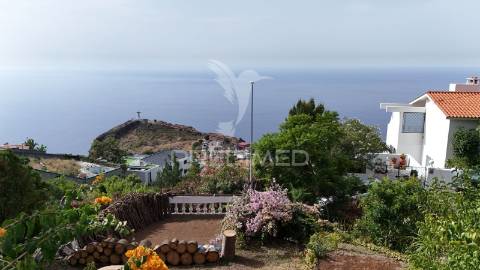 Moradia t2 com terraço vista mar & jardim tropical