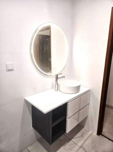 Excelente moradia familiar isolada com garagem e terreno no centro de quarteira