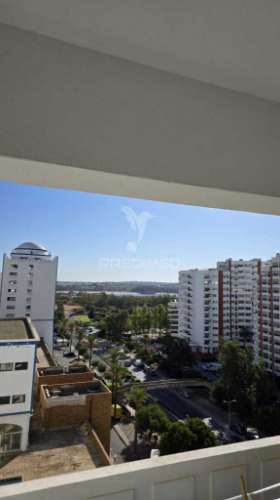 Apartamento t1 com vista desafogada para a marina de portimão – praia da rocha