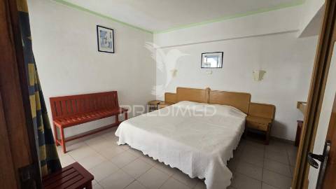 Apartamento t1 com vista desafogada para a marina de portimão – praia da rocha