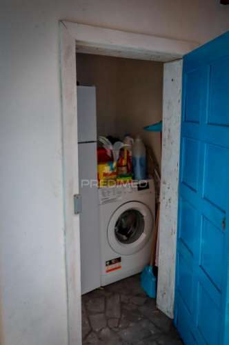 Moradia t3 de dois pisos com espaço exterior de convívio – urzelina, ribeira do nabo