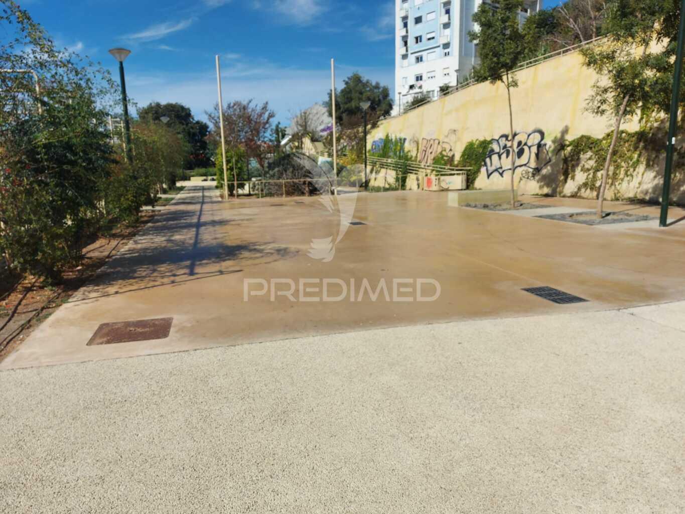 **apartamento t3 duplex  penha de frança - lisboa**