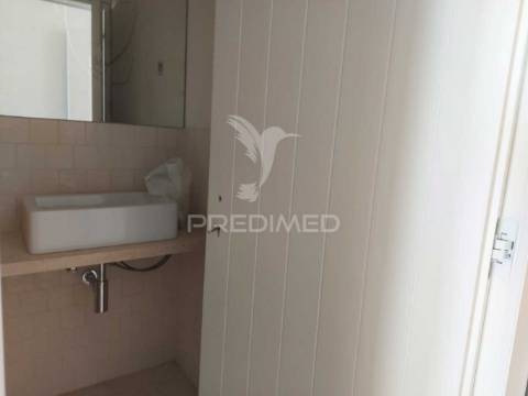 **apartamento t3 duplex  penha de frança - lisboa**