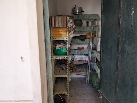 Moradia de rés de chão e 1 andar