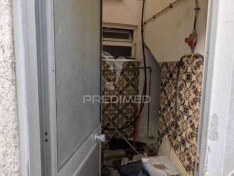 Moradia de rés de chão e 1 andar