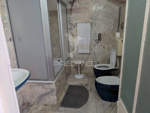 Moradia de rés de chão e 1 andar