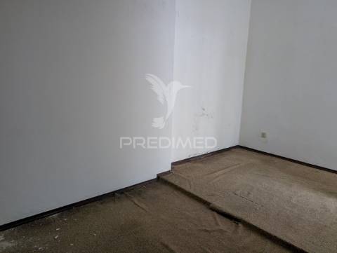 Moradia de rés de chão e 1 andar