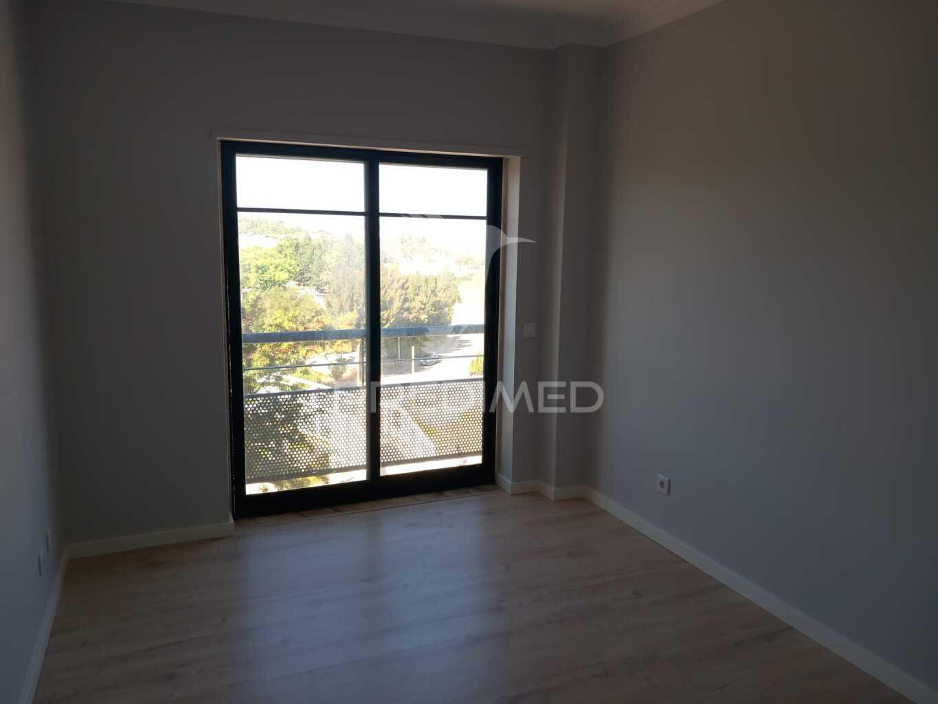 T2 renovado monte junto á universidade