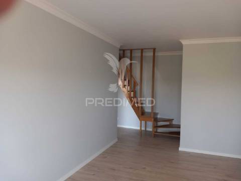 T2 renovado monte junto á universidade