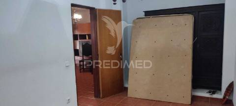 Moradia t3 a 5 minutos de tomar