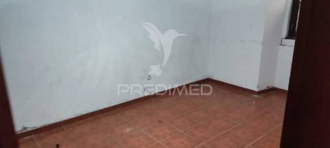 Moradia t3 a 5 minutos de tomar