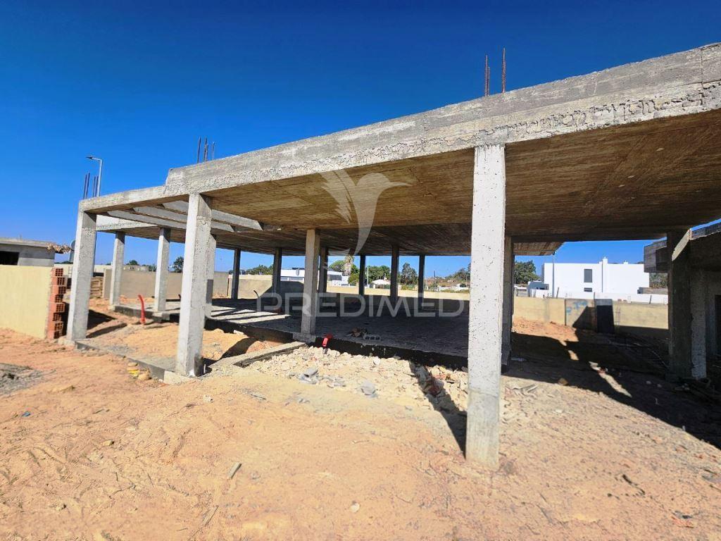 Moradia isolada t4, c/garagem, no pinhal formas, qta. anjo