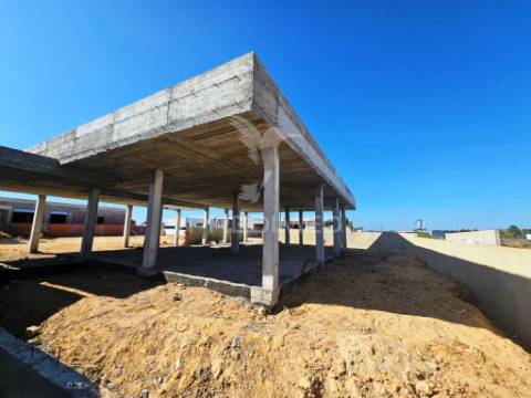 Moradia isolada t4, c/garagem, no pinhal formas, qta. anjo