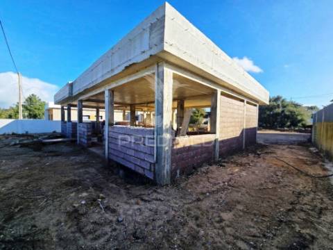 Moradia isolada t4, c/piscina e garagem, qta. marquesa iii