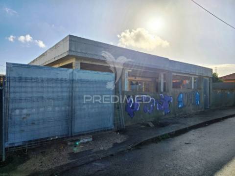 Moradia isolada t4, c/piscina e garagem, qta. marquesa iii