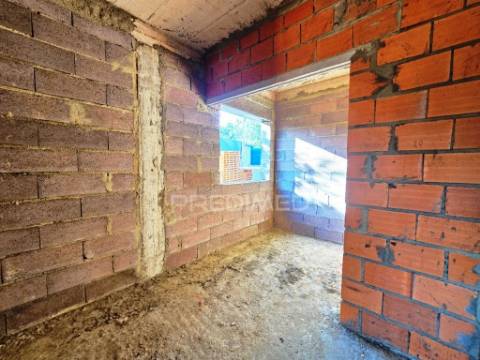 Moradia isolada t4, c/piscina e garagem, qta. marquesa iii