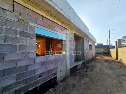 Moradia isolada t4, c/piscina e garagem, qta. marquesa iii