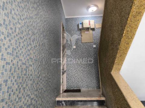 T3 transformado em t2 no centro de sacavém - oportunidade