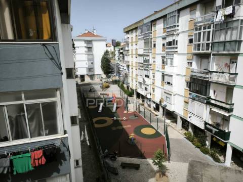 T3 transformado em t2 no centro de sacavém - oportunidade