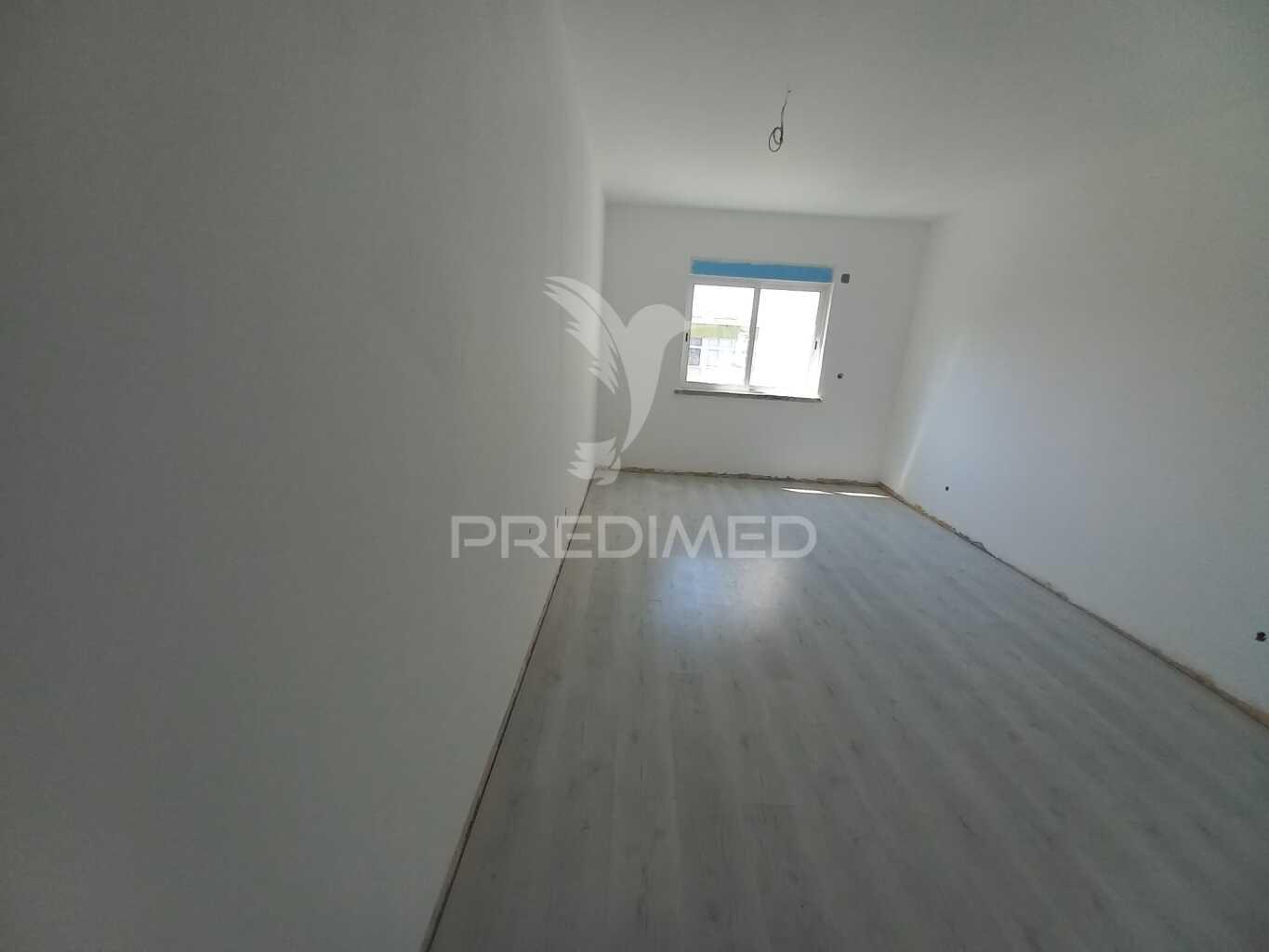 Apartamento t2 em remodelação – setúbal, são sebastião