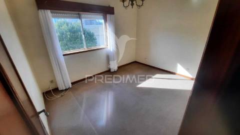 Apartamento t3 com varandas e garagem em rio tinto