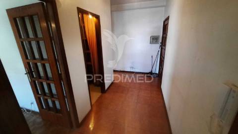 Apartamento t3 com varandas e garagem em rio tinto