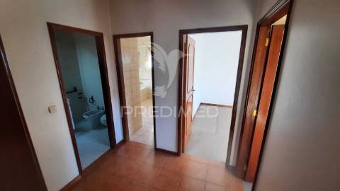 Apartamento t3 com varandas e garagem em rio tinto