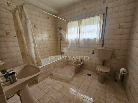 Apartamento t3 com varandas e garagem em rio tinto