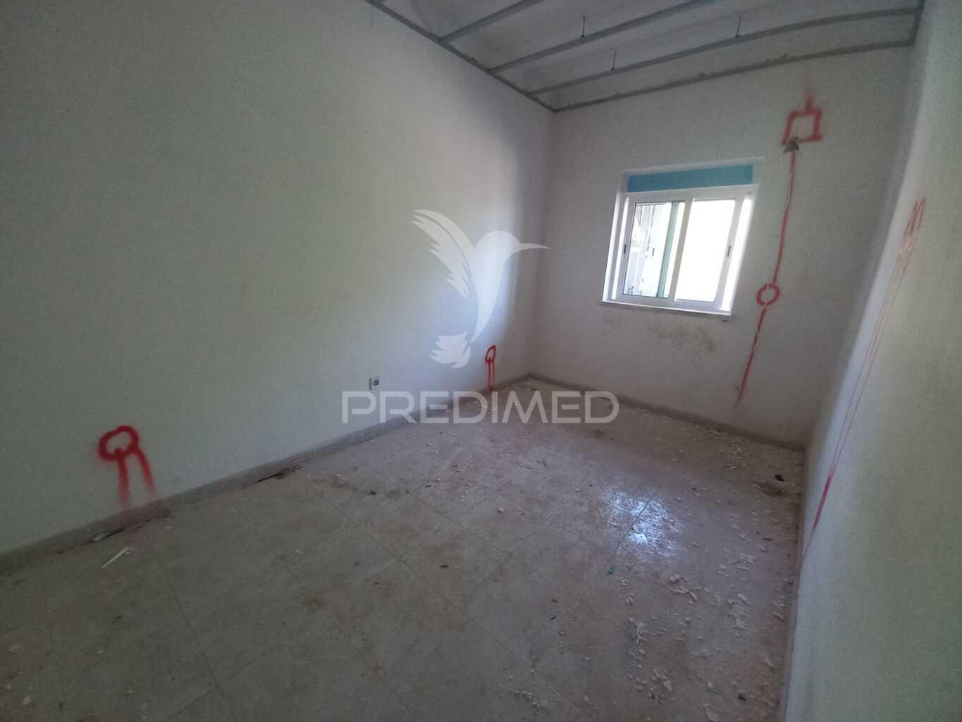 Apartamento t1 em remodelação – baixa da banheira