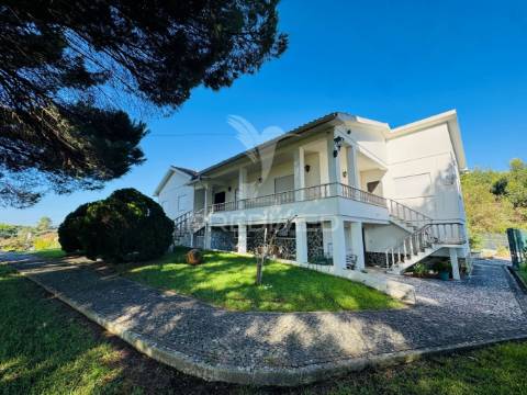 Moradia independente t6