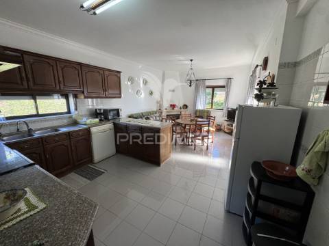 Moradia independente t6