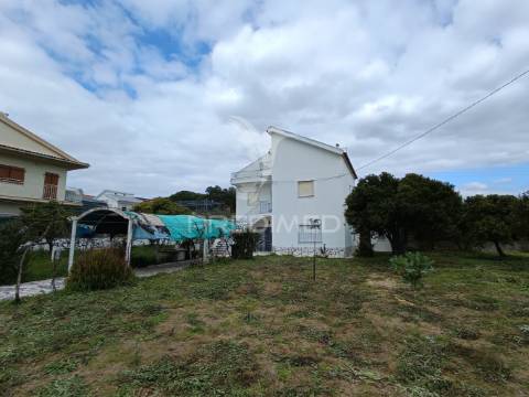 Moradia com licença de utilização em  augi já concluída