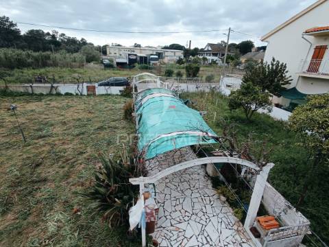 Moradia com licença de utilização em  augi já concluída