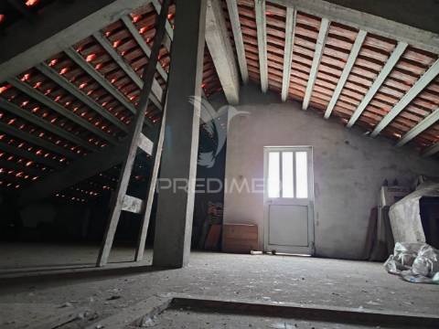 Moradia com licença de utilização em  augi já concluída