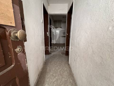 2 prédios em santa iria da azoia