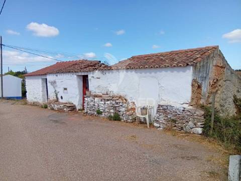 Ruína típica alentejana . odemira