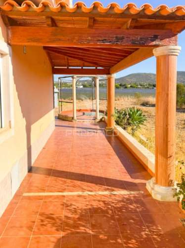 Moradia isolada t4 santa bárbara de nexe