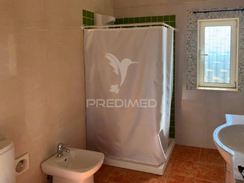 Moradia isolada t4 santa bárbara de nexe