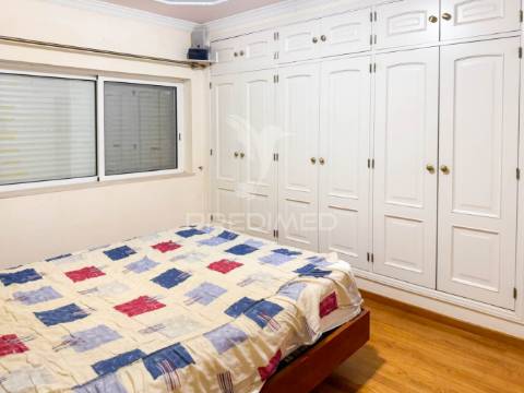 Moradia isolada t4 santa bárbara de nexe