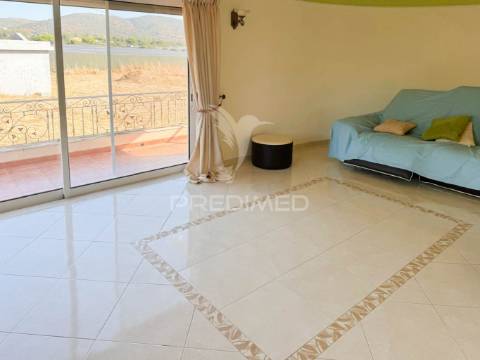 Moradia isolada t4 santa bárbara de nexe