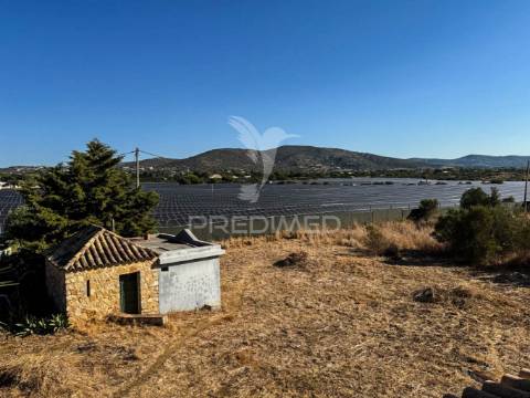 Moradia isolada t4 santa bárbara de nexe